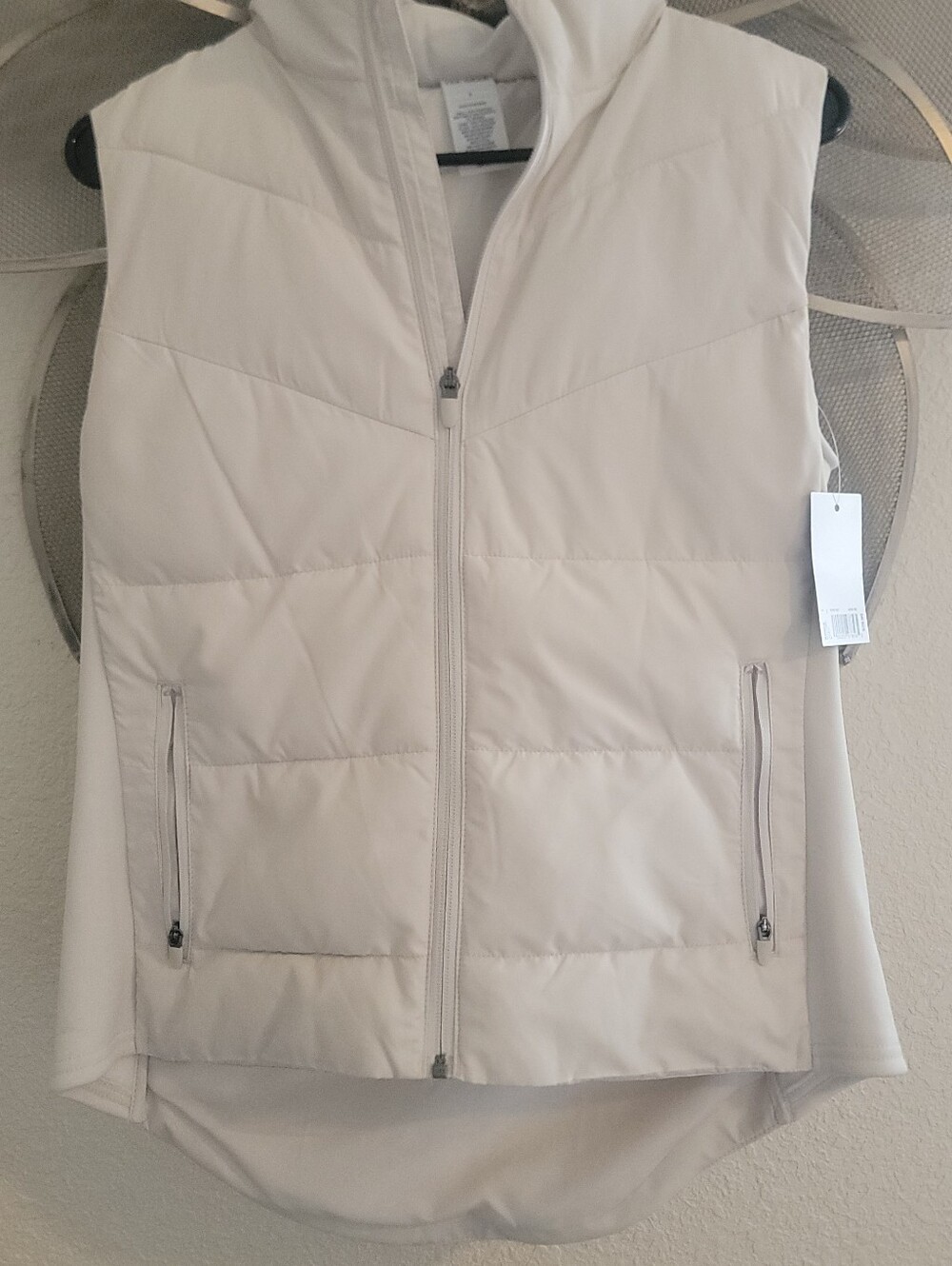 Old Navy Tek Gear Lightweight Quilted Vest - Cream